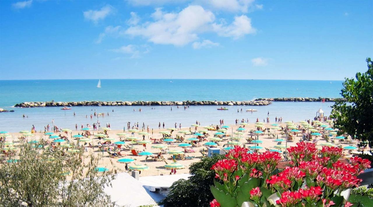 Hotel Acquario Rimini Exterior foto